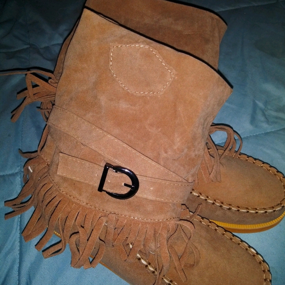 Suede moccasin boots